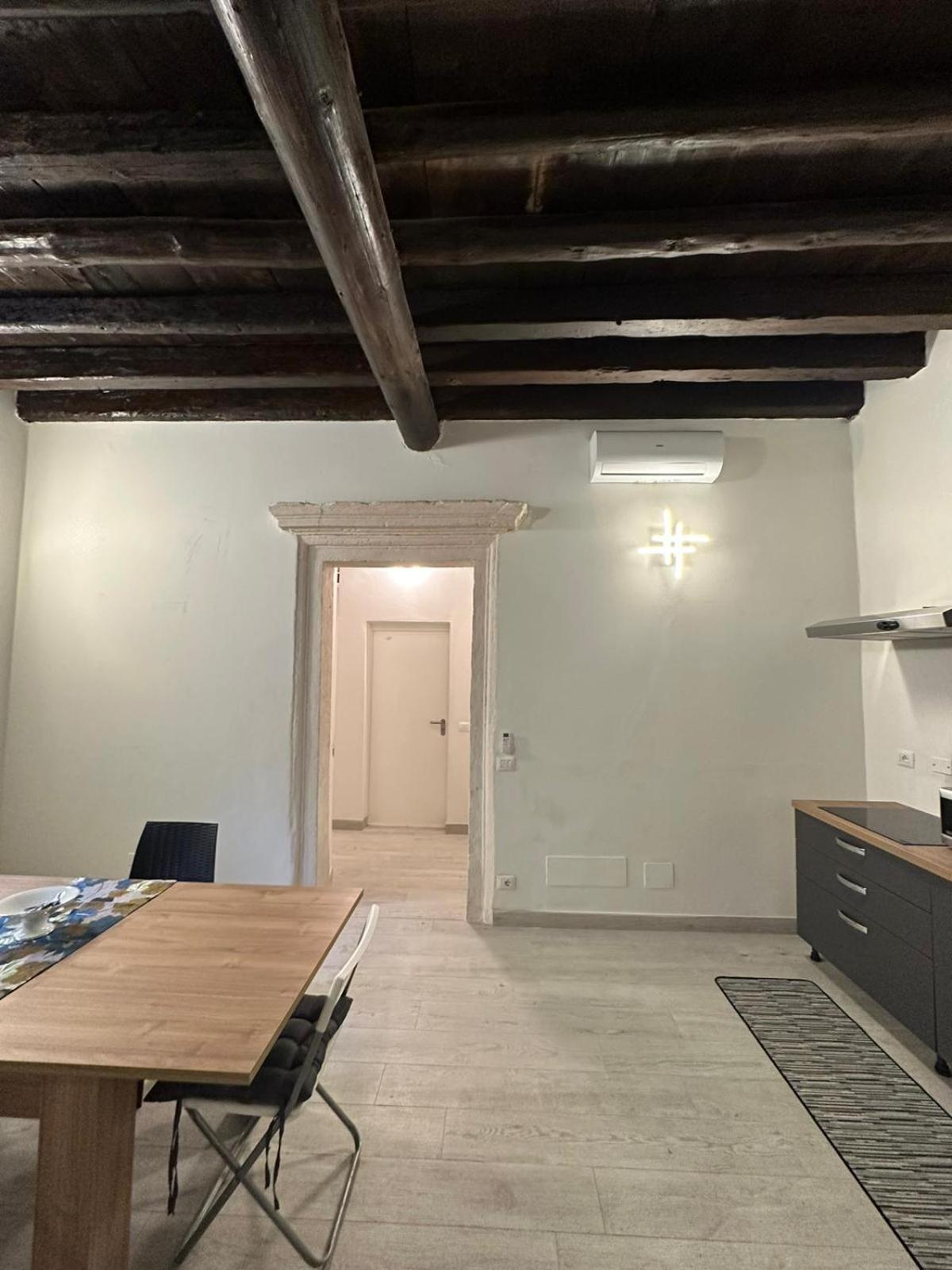 Al Campanile Appartement Verona Buitenkant foto