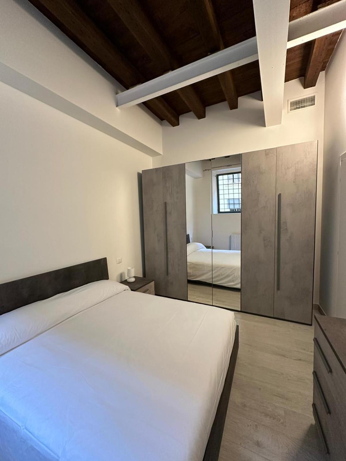 Al Campanile Appartement Verona Buitenkant foto